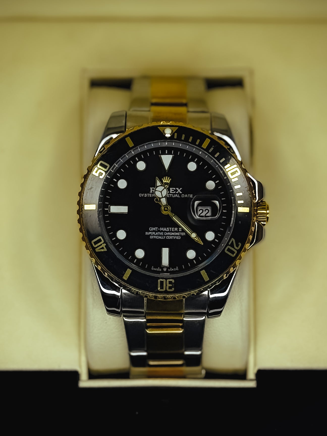 Rolex Submariner (GOLDEN)